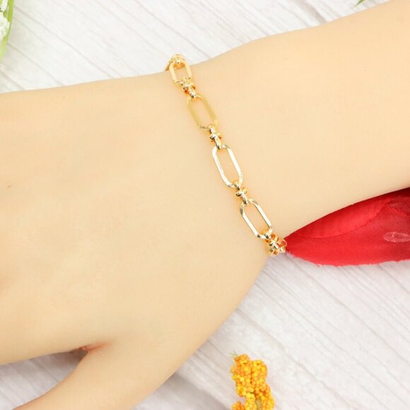 "Trendy Handmade Bracelet – A Thoughtful Gift for Girls & Women | UNVRC1539 - Picture 9 of 10